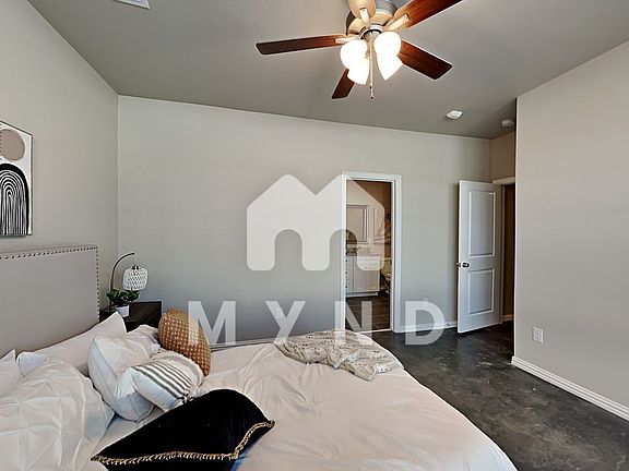4th image of 520 Willow Crossing E