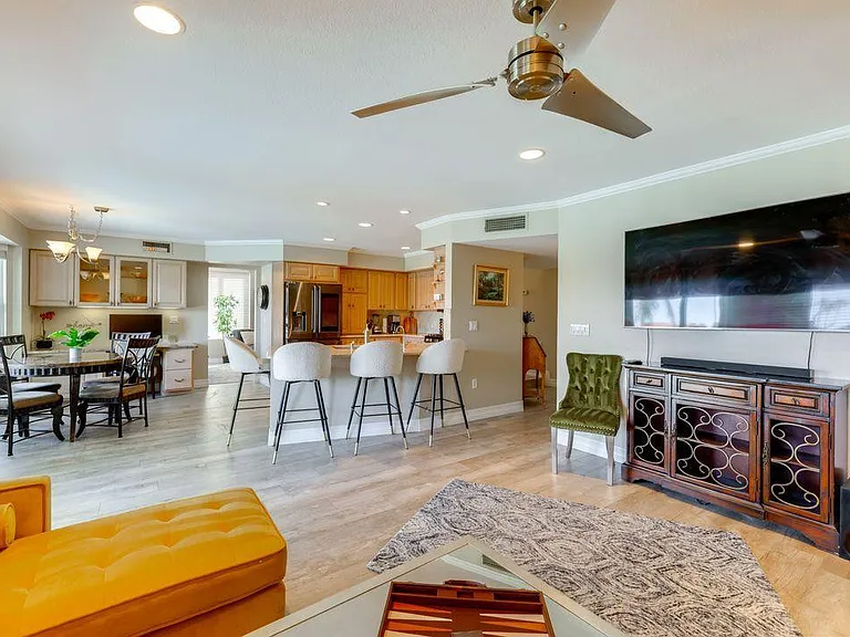16439 S 34th Way — Photo 3