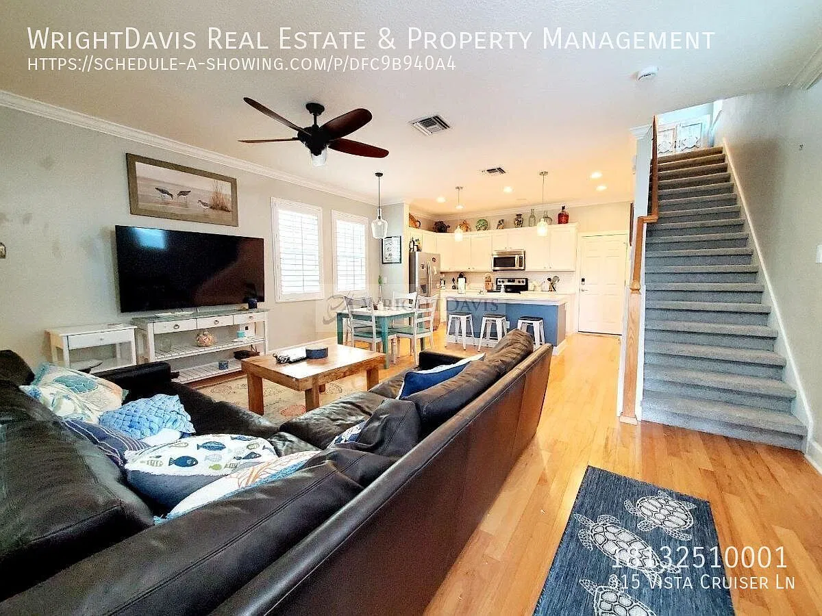 3/2.5 Home in Oldsmar's Hayes Park Village! — Photo 4
