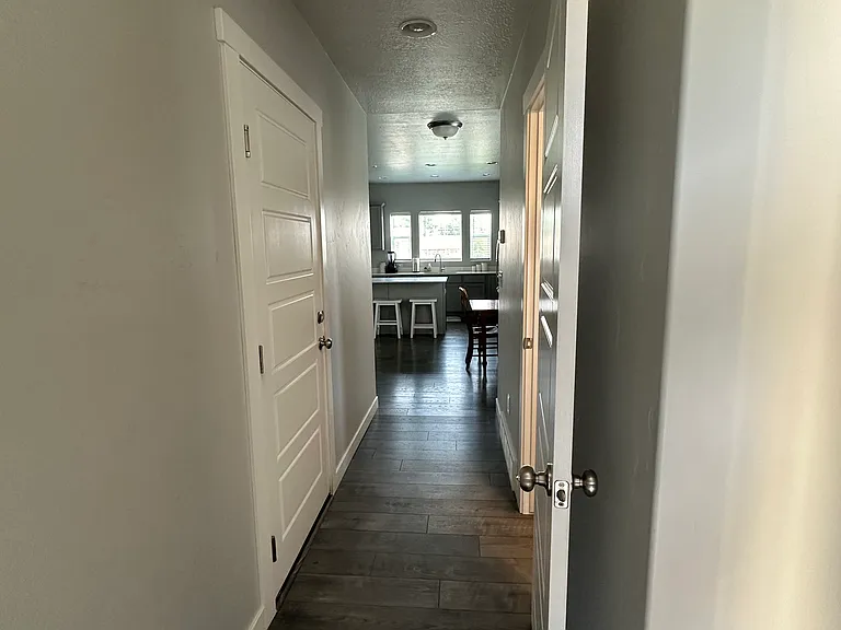 2215 W Bluebird Dr — Photo 3