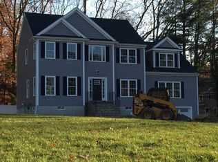 10 Maplecroft Rd, Canton, MA 02021