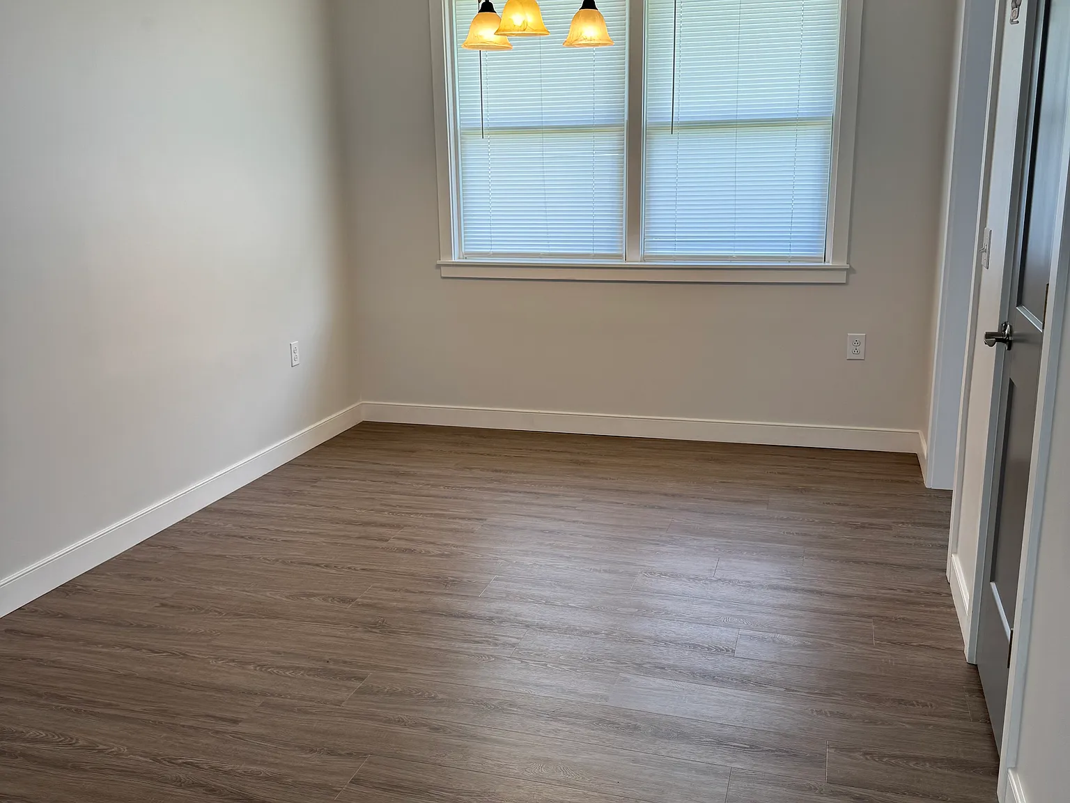 2 bed, 1200 sqft, $2,000 — Photo 3