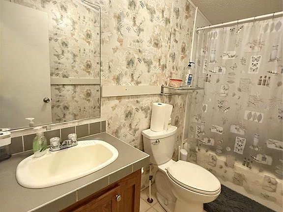 4th image of 5109 SW 10th St
