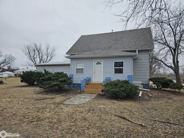 305 E Oak St, Blakesburg, IA 52536