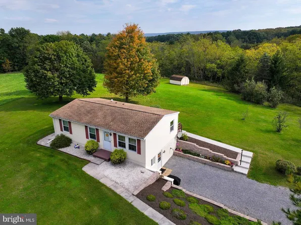 2061 Menchtown Rd #B, Everett, PA 15537