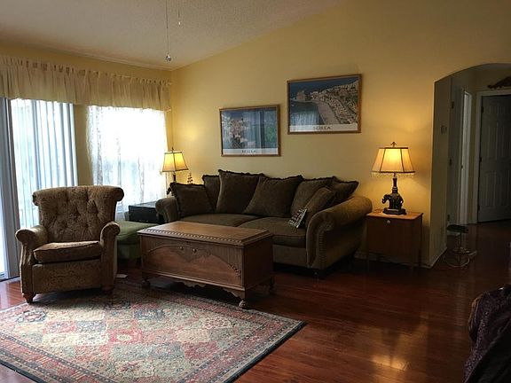2nd image of 212 Crossroad Lakes Dr