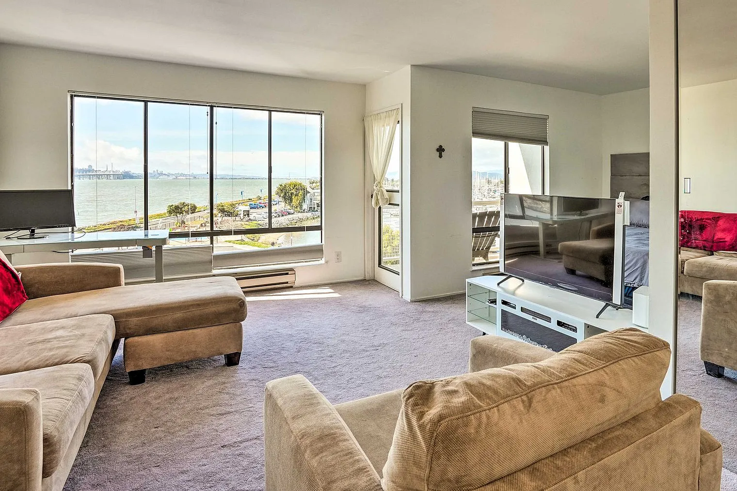 Studio, 1.0 bath, 430 sqft, $2,697 — Photo 1