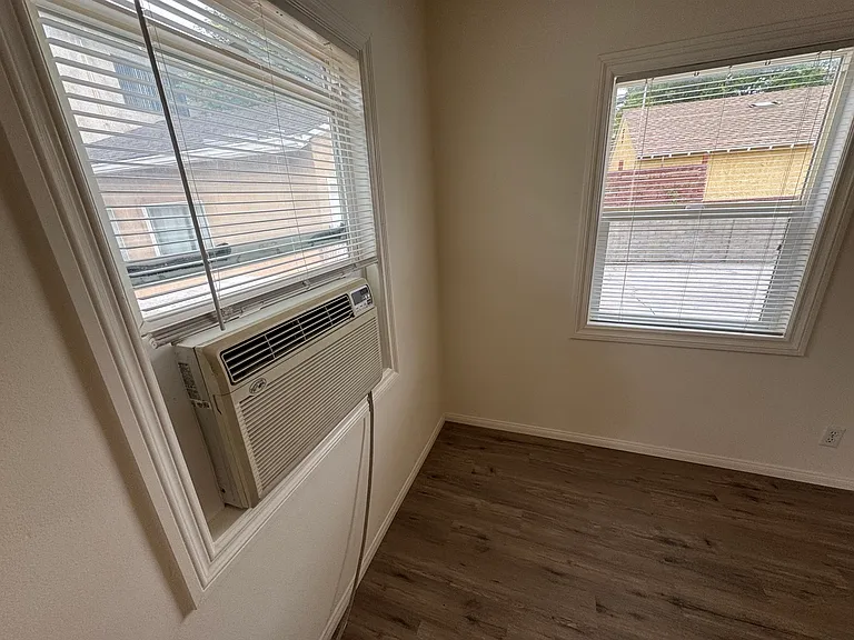 2014 N Parish Pl #2018 — Photo 11