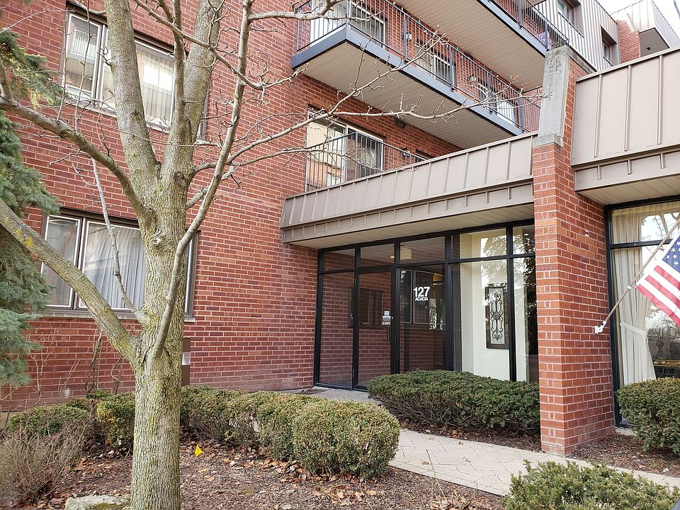1st image of 127 Acacia Dr #102