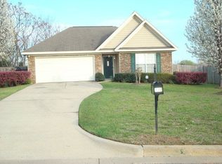 110 Abercorn Dr, Midland City, AL 36350