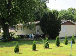 415 20th St, Gothenburg, NE 69138