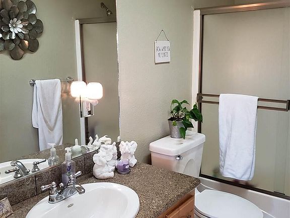 4th image of 1075 Shadow Mountain Dr