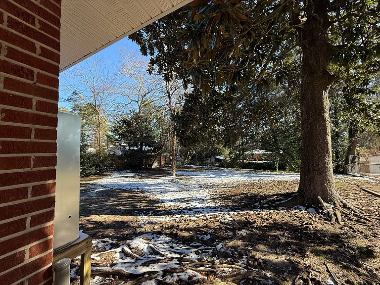 1630 Crestview Ave — Photo 15