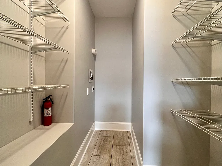 12 Winfield St #3R — Photo 29