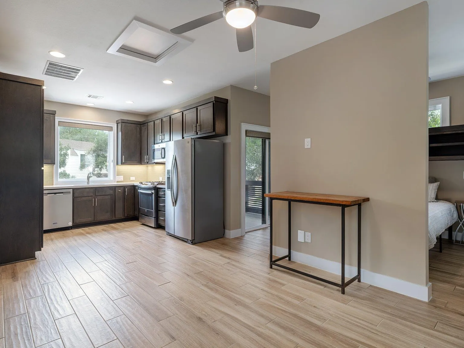 1 bed, 1.0 bath, 541 sqft, $2,500 — Photo 3