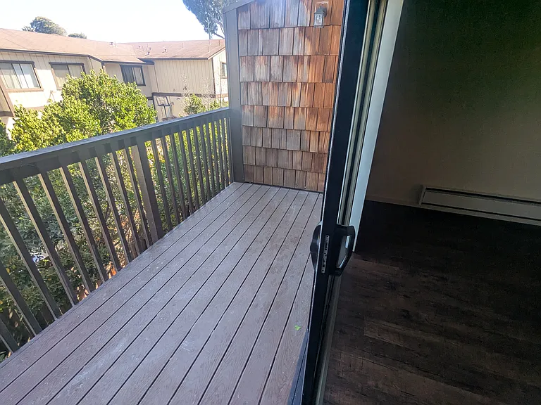 415 Dela Vina Ave #F — Photo 21