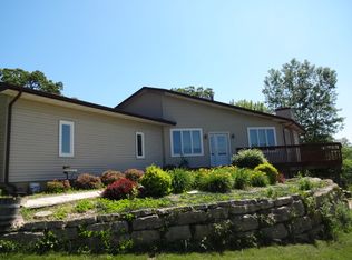 S10822 Strang Hollow Rd, Lone Rock, WI 53556