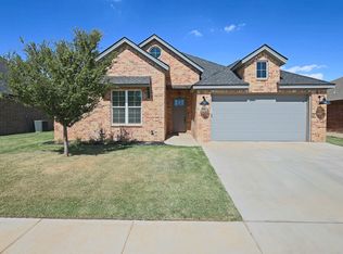 322 Cowboy Ln, Wolfforth, TX 79382