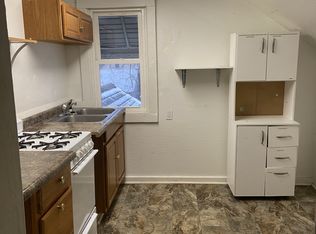 206 1/2 N Pleasant St, Jackson, MI 49202