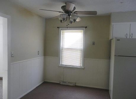 Eat-in kitchen / dining room area