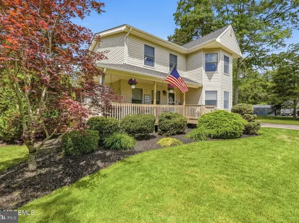 482 Clifton Ave, Bayville, NJ 08721