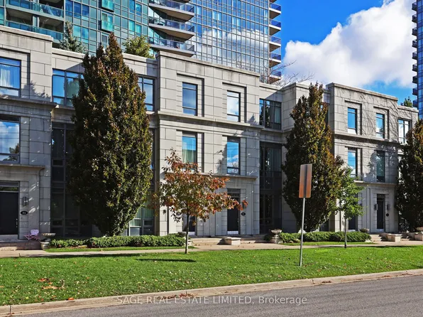 25 Greenview Ave #Townhouse 31, Toronto, ON M2M 0A5