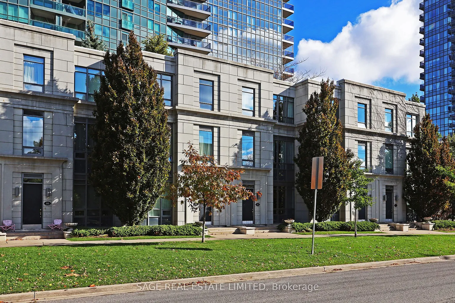 25 Greenview Ave #Townhouse 31 photo 1