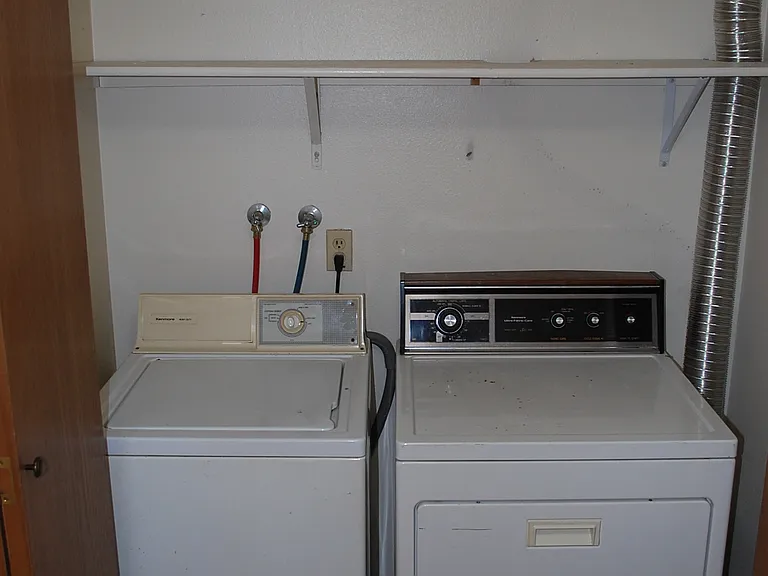 108 Kensington Ave S #4 — Photo 9