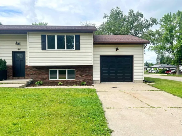 511 Village Drive, Belleville, WI 53508