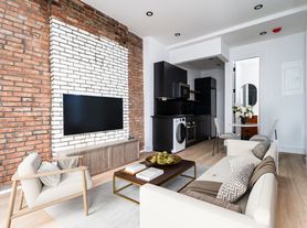 319 Van Brunt St