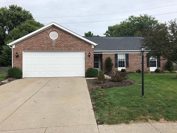 3rd image of 621 Country Walk Dr