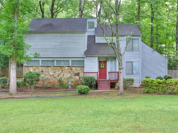 888 Martin Rd, Stone Mountain, GA 30088