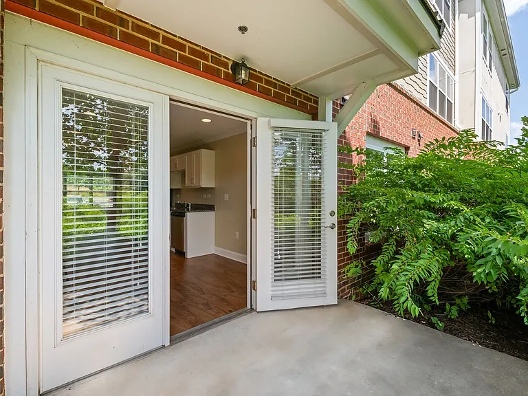 1810 Candlewood Ct #102 — Photo 23