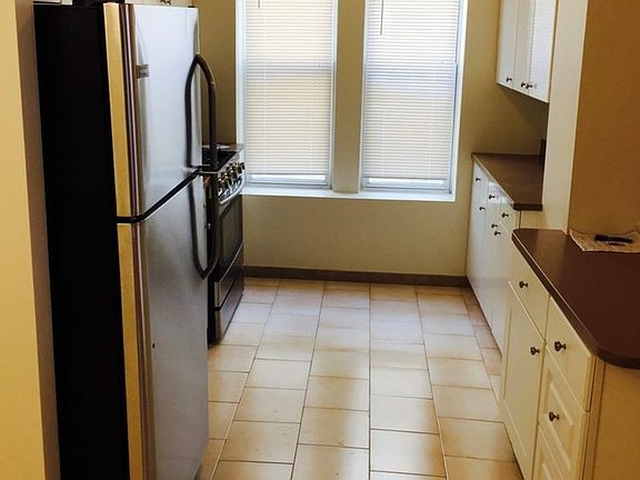 4th image of 2277 E 24th St APT 1