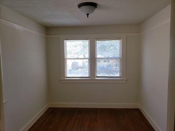 3rd image of 717 Allerton St