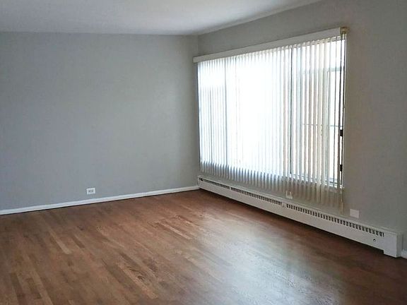 3rd image of 1933-43 Hickory Rd #1939-D