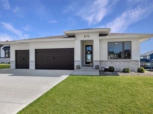 870 Augusta Ct, Waukee, IA 50263