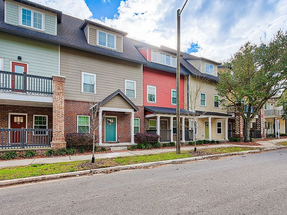 lyons full street view