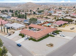 17807 Siskiyou Rd, Apple Valley, CA 92307
