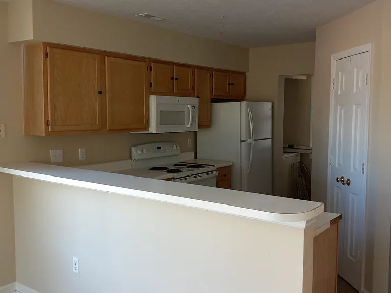 589 Blue River Ct #4F — Photo 9