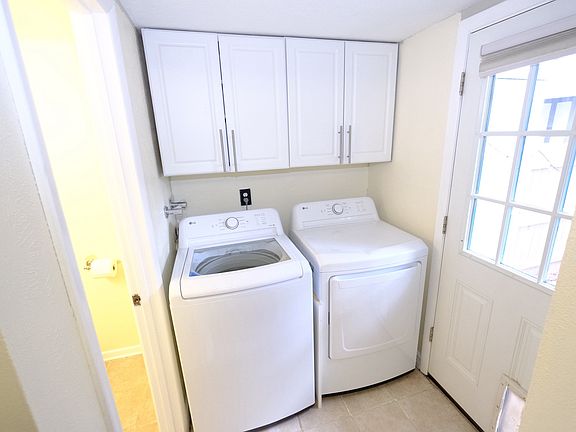 4th image of 8111 W 54th Pl