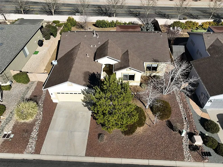 6496 E Brombil St — Photo 35