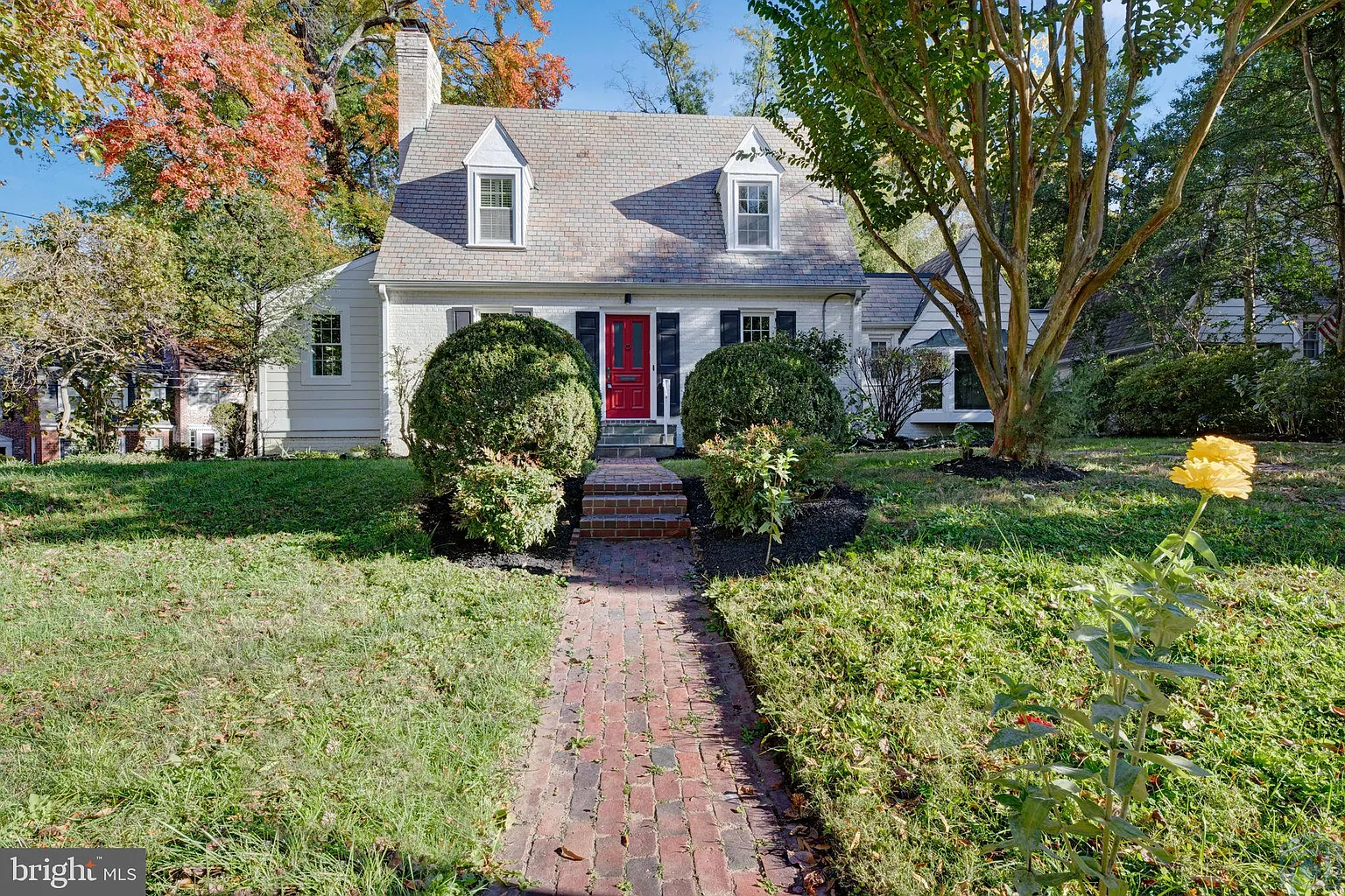 4855 Reservoir Rd NW photo 1