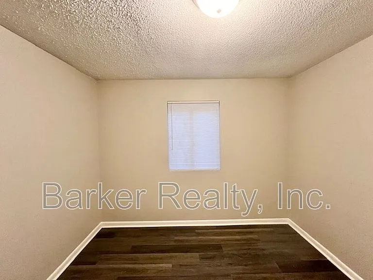 203-2B E Ransom St — Photo 8