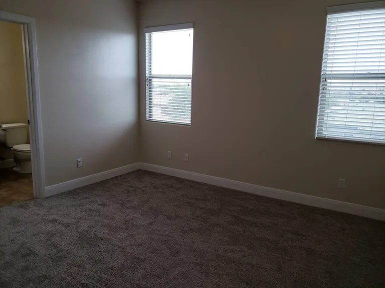 1385 W Clinton Way — Photo 12