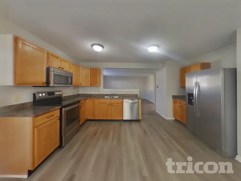 3357 Summer Breeze Cir — Photo 7