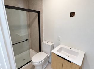 332 Lombard St APT 1R, Philadelphia, PA 19147