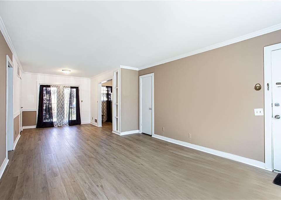 1st image of 510 Coventry Rd APT 19A