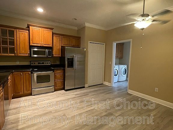 3rd image of 9718 Taylor Rose Ln