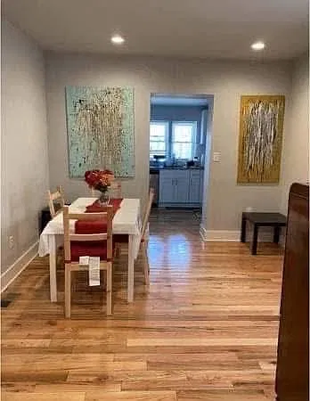 4 bed, 2.5 bath, 2048 sqft, $3,000 — Photo 3